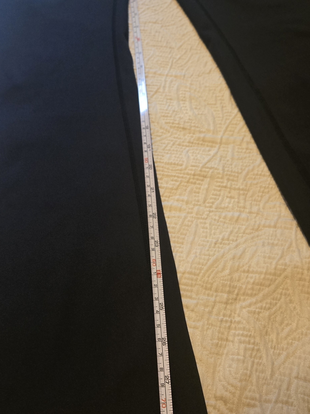 High-Waist Black Flare Leggings - Sleek Everyday Leggings - Picture 4 of 9